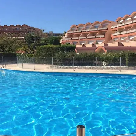 アパート - 4 People - Swimming Pool Tennis Park Parking *