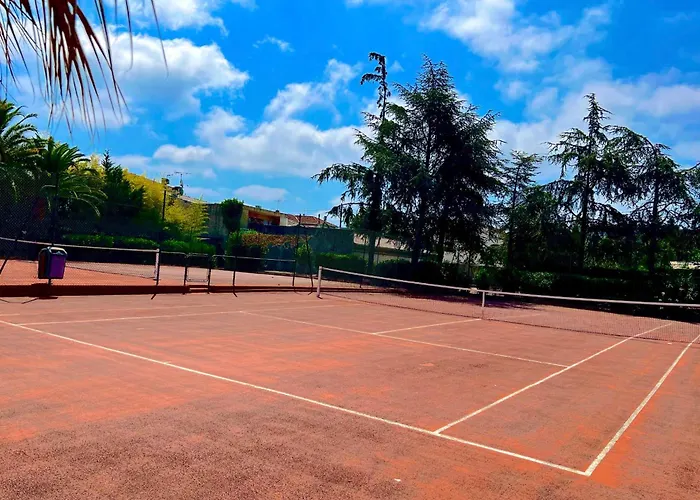 - 4 People - Swimming Pool Tennis Park Parking Daire